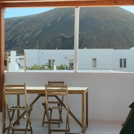 Apartment Rooftop With 360 Views To The Ocean And The Volcanoes